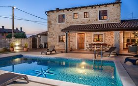 Villa Gina